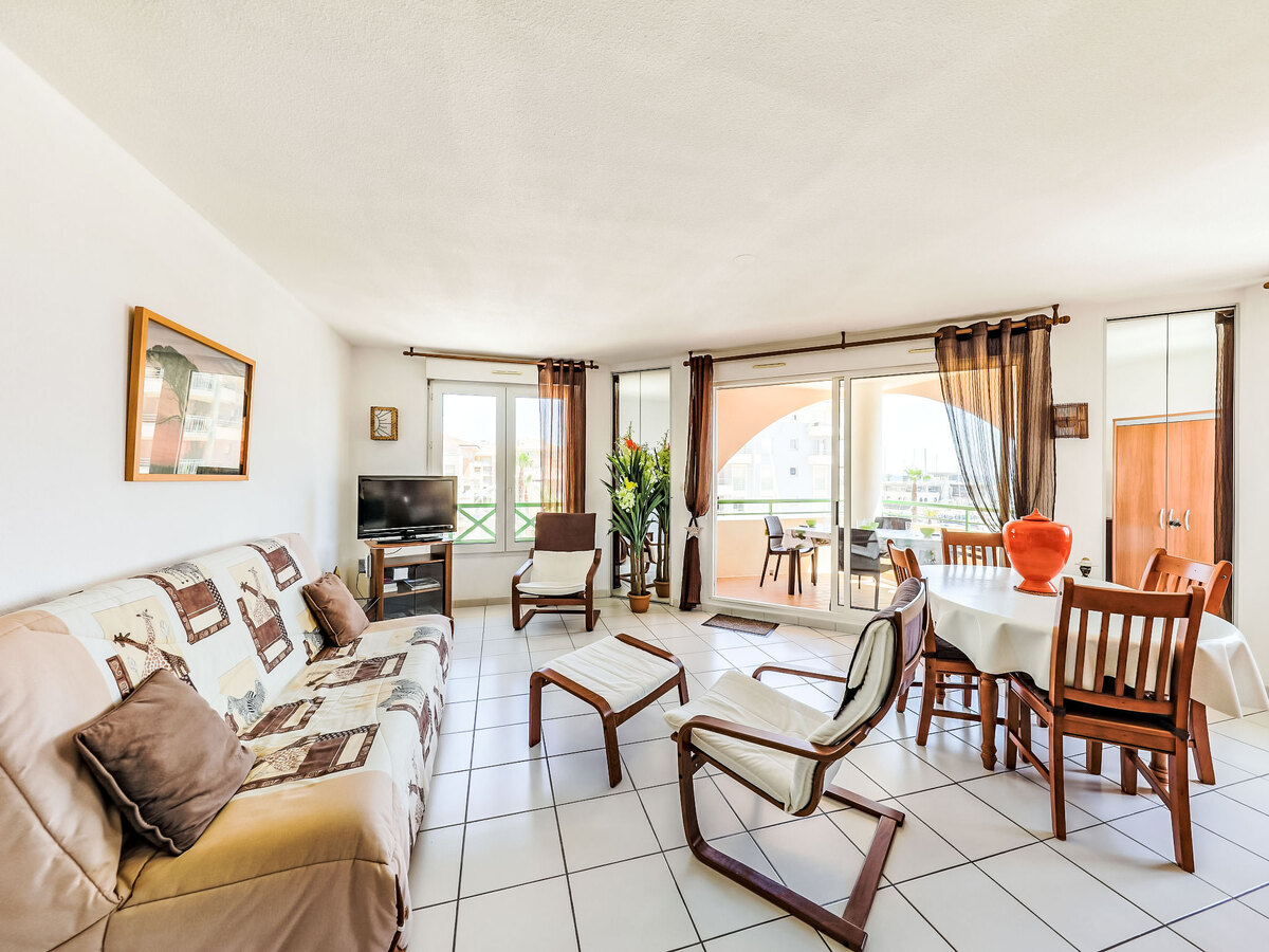 Appartement Bleu Marine à Fréjus, vue mer et port - Photo 6