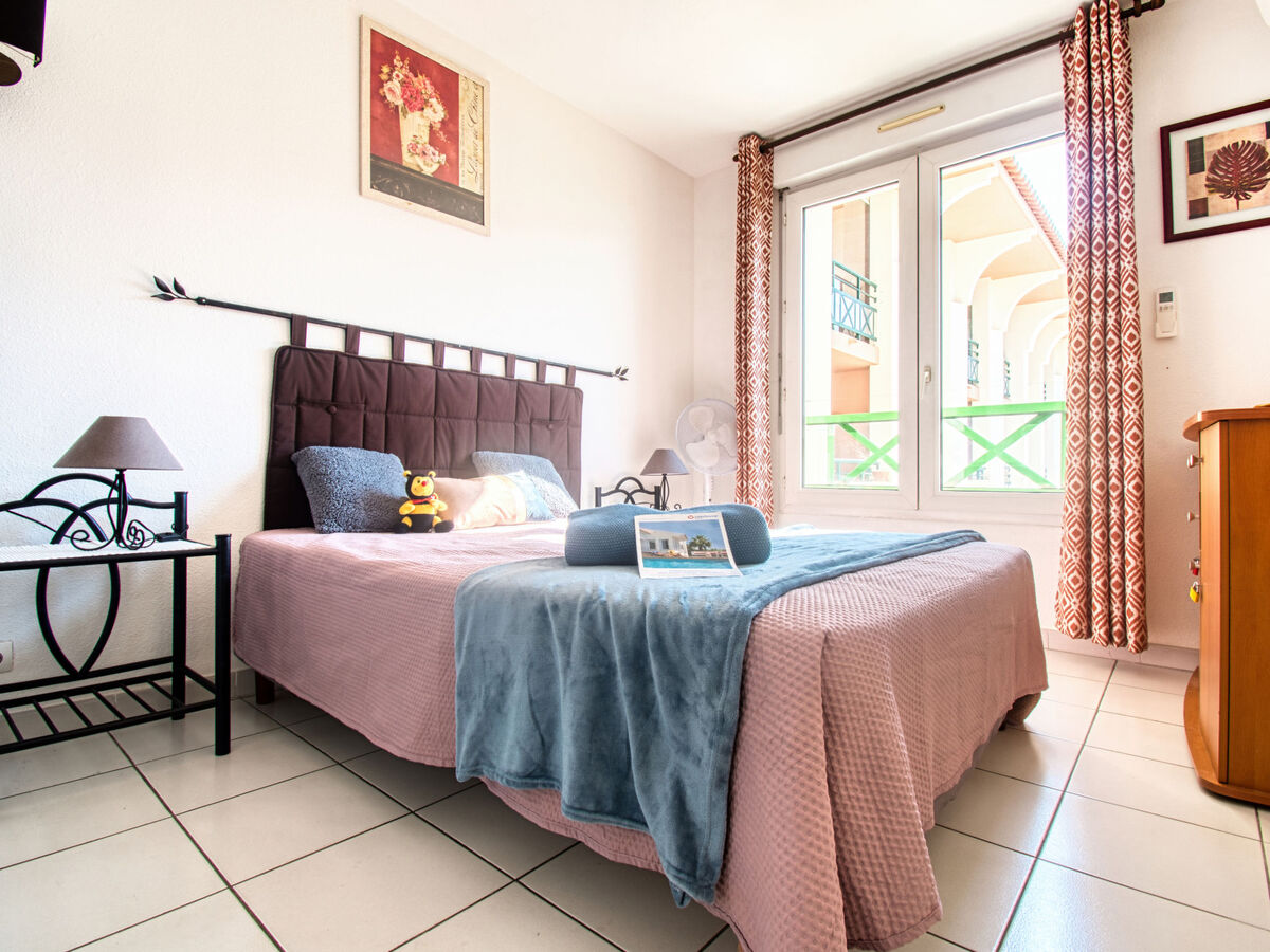 Appartement Bleu Marine à Fréjus, vue mer et port - Photo 10