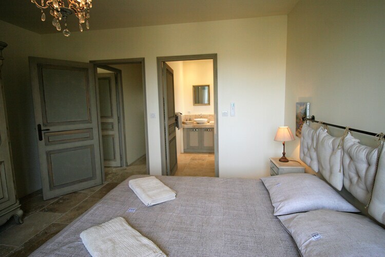 La Charm, villa 8 pers. avec piscine chauffée à Eygalières - Photo 17