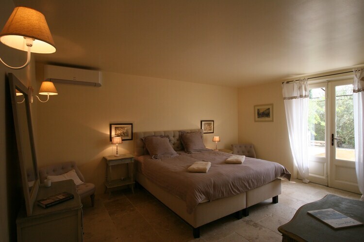 La Charm, villa 8 pers. avec piscine chauffée à Eygalières - Photo 18