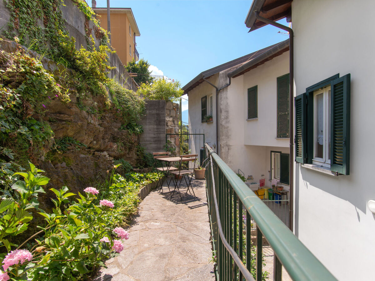 Maison Gaia à Bellano, piscine saisonnière et vue lac - Photo 1