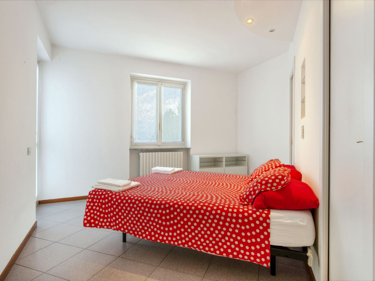 Maison Gaia à Bellano, piscine saisonnière et vue lac - Photo 11