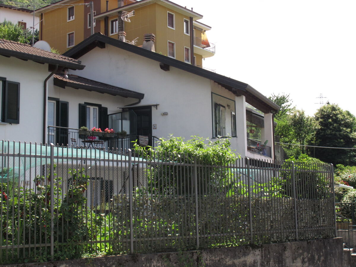 Maison Gaia à Bellano, piscine saisonnière et vue lac - Photo 22
