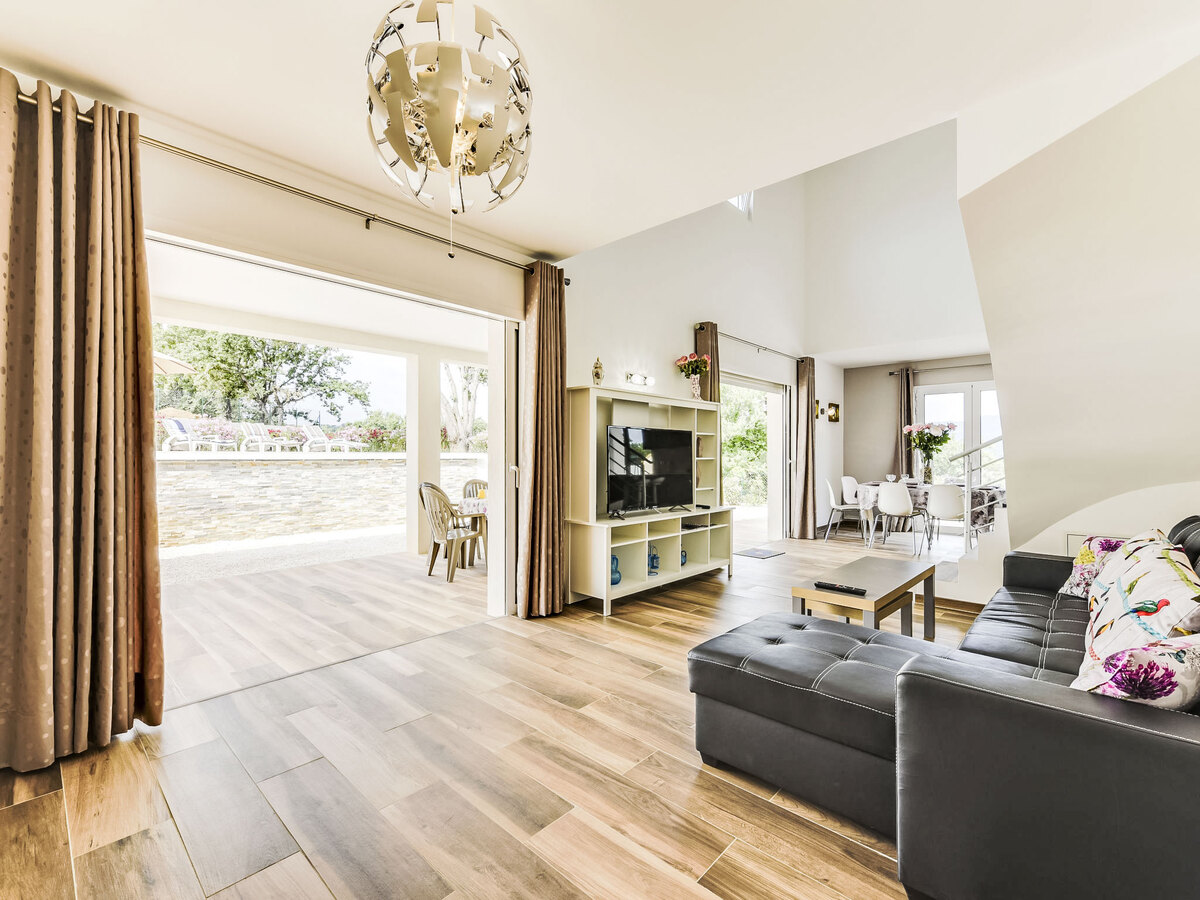 Les Hautes Terres : maison 4 chambres avec piscine à Cogolin - Photo 2