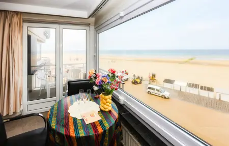 Appartement vue mer du Nord à Ostende, 2 chambres, 4 pers. : photo 4