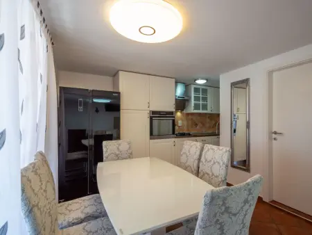 Maison Aleksandra à Pula, 6 pers, terrasse couverte : photo 23