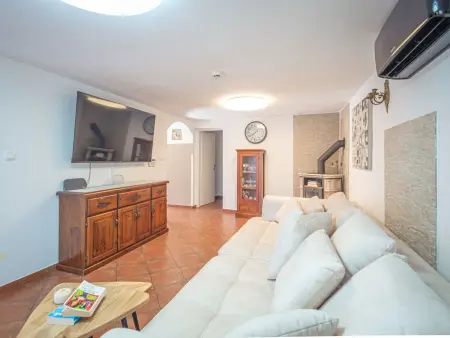 Maison Aleksandra à Pula, 6 pers, terrasse couverte : photo 24