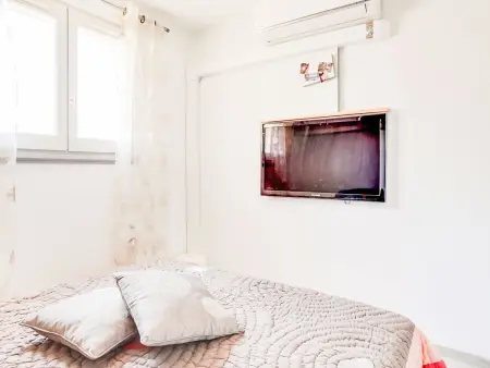 Mas de la Madrague – appartement vue mer, terrasse 19 m² : photo 9