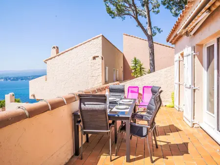Mas de la Madrague – appartement vue mer, terrasse 19 m² : photo 12