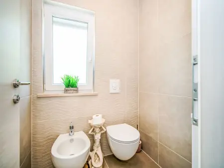 Maison Ivana, 3 chambres avec piscine chauffée à Krk : photo 11