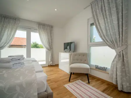 Maison Anđela, Krk : piscine privée et terrasse 80 m² : photo 24