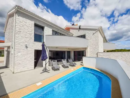 West, maison 5 pièces avec piscine chauffée à Tribunj : photo 2