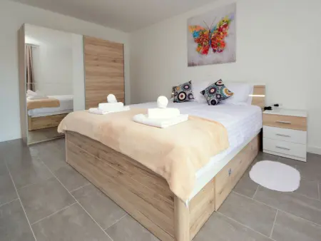 West, maison 5 pièces avec piscine chauffée à Tribunj : photo 10