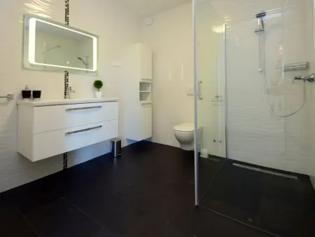 West, maison 5 pièces avec piscine chauffée à Tribunj : photo 11