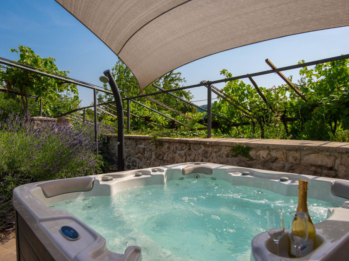 Maison Dedina srića à Crikvenica, piscine chauffée - Photo 14