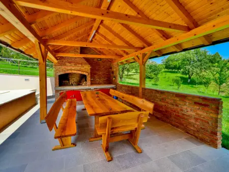 Madera – Maison 6 pers. piscine privée Dugo Selo : photo 4