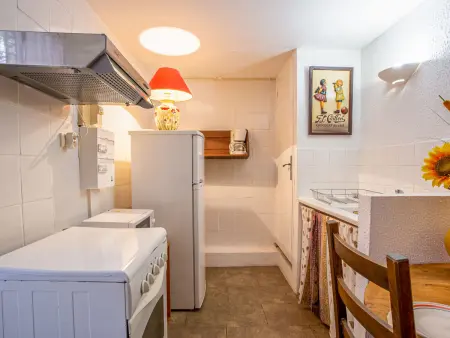 Studio 25 m² Bormes-les-Mimosas, centre village : photo 9