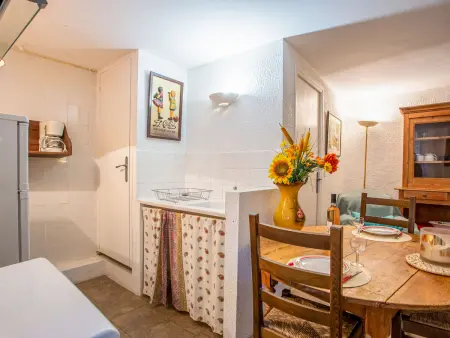 Studio 25 m² Bormes-les-Mimosas, centre village : photo 11