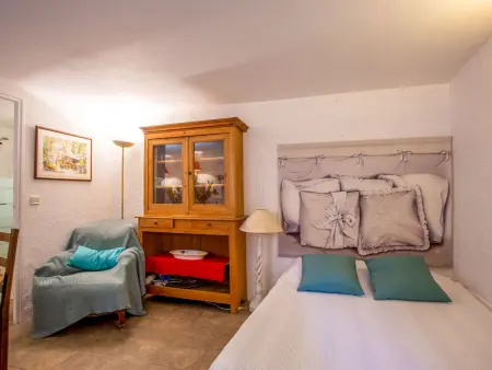 Studio 25 m² Bormes-les-Mimosas, centre village : photo 12