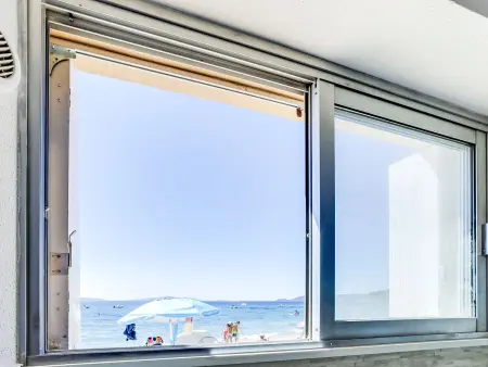 Studio vue mer à 10 m de la plage d'Aiguebelle, Le Lavandou : photo 3