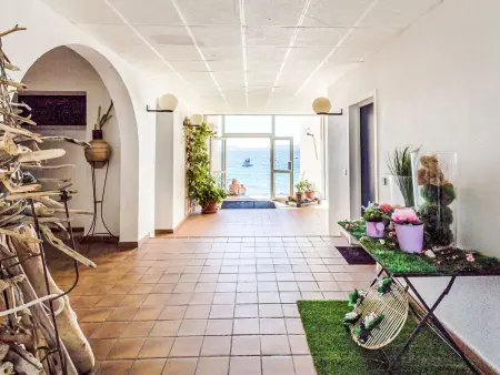 Studio vue mer à 10 m de la plage d'Aiguebelle, Le Lavandou : photo 4