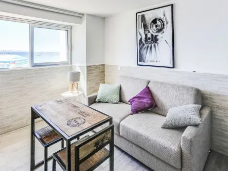 Studio vue mer à 10 m de la plage d'Aiguebelle, Le Lavandou : photo 6