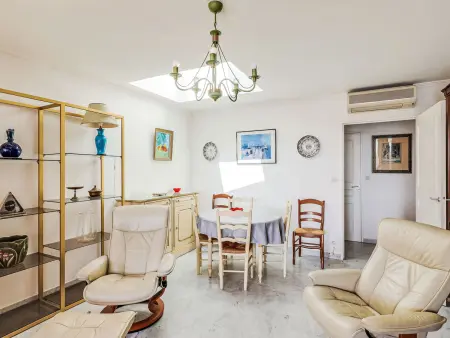 Appartement Bleu Marine, vue port à Fréjus : photo 7
