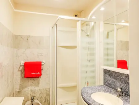Appartement Bleu Marine, vue port à Fréjus : photo 11