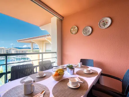 Appartement Bleu Marine, vue port à Fréjus : photo 18