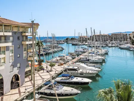 Appartement Bleu Marine, vue port à Fréjus : photo 20