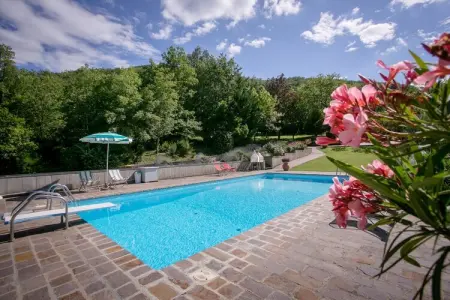 Location villa à Castiglion Fiorentino, Villa en Toscane avec Piscine et Vue sur Collines