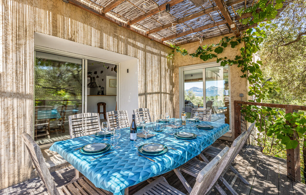 Maison avec piscine privée sur rocher à Calvi - Photo 2