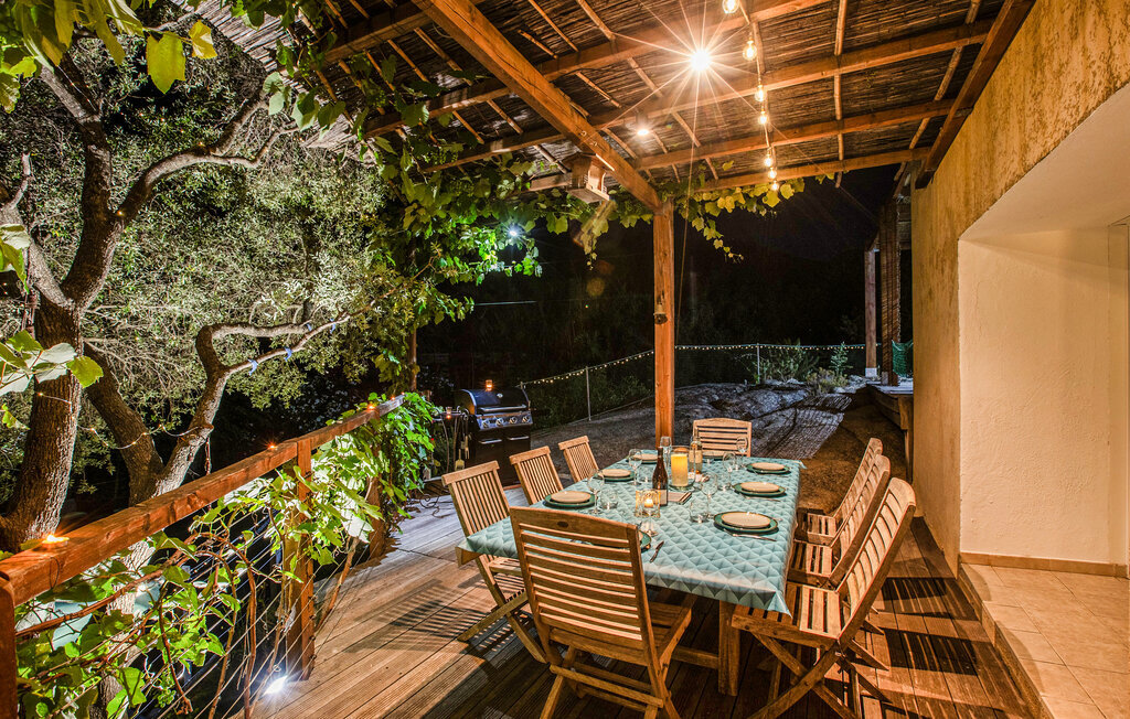 Maison avec piscine privée sur rocher à Calvi - Photo 12