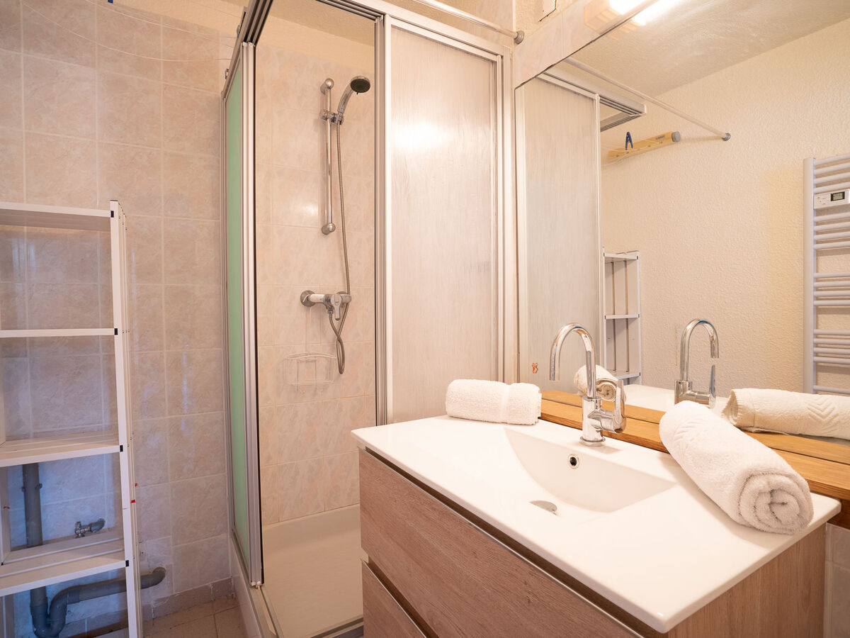 Appartement 2 pièces au 8e étage avec vue montagne - Photo 4