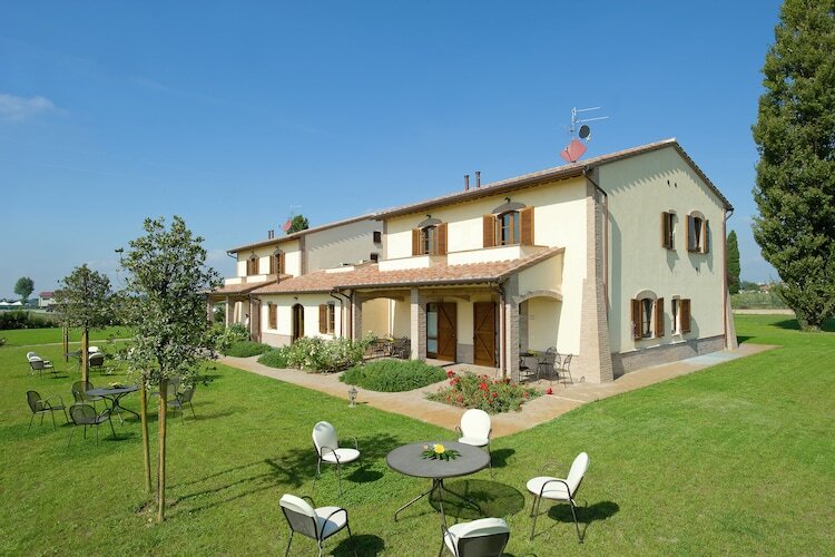 Villa Spello à Cannara : piscine et vue sur Assise - Photo 1
