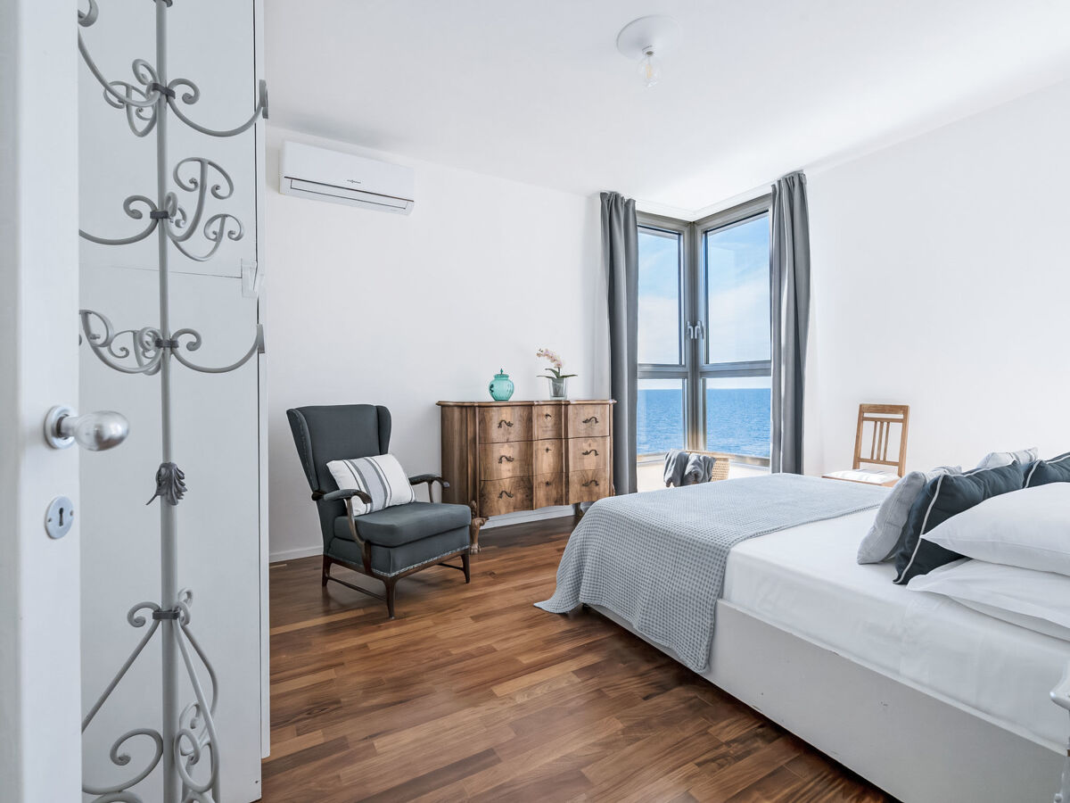 Villa Vistamare – 6 chambres, piscine d'eau de mer et plage à 30 m - Photo 34
