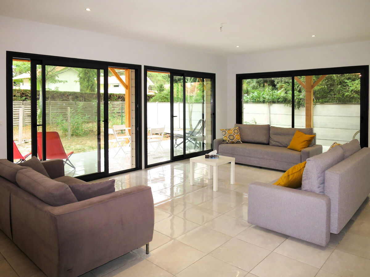 Maison Yara à Lacanau : 3 chambres, terrasse couverte - Photo 2