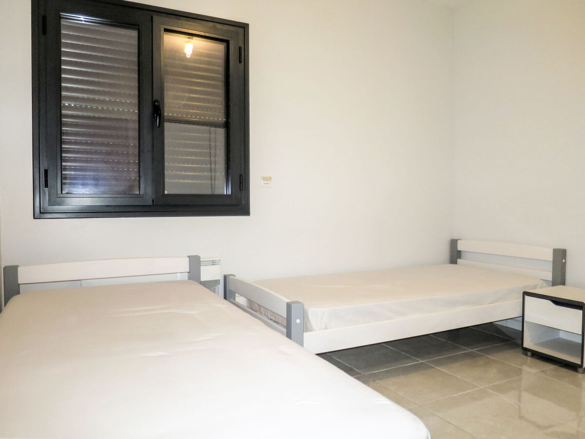 Maison Yara à Lacanau : 3 chambres, terrasse couverte - Photo 13