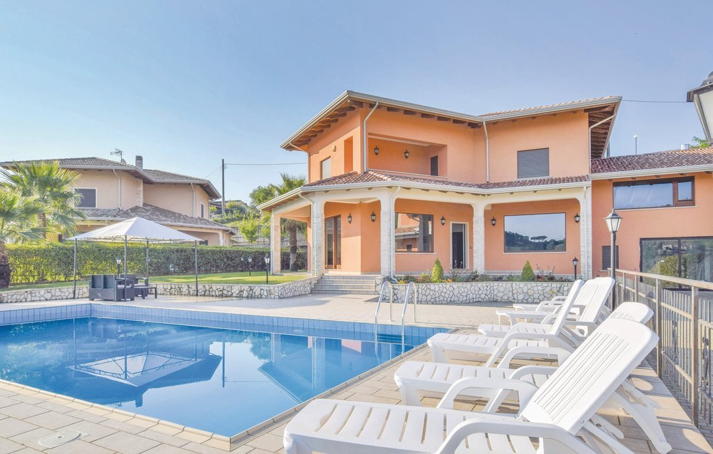 Villa del Borgo – Maison 5 ch, piscine et sauna - Photo 1