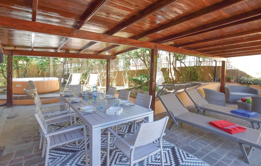 Maison des Fleurs – 8 pers, jacuzzi et jardin en Toscane - Photo 2