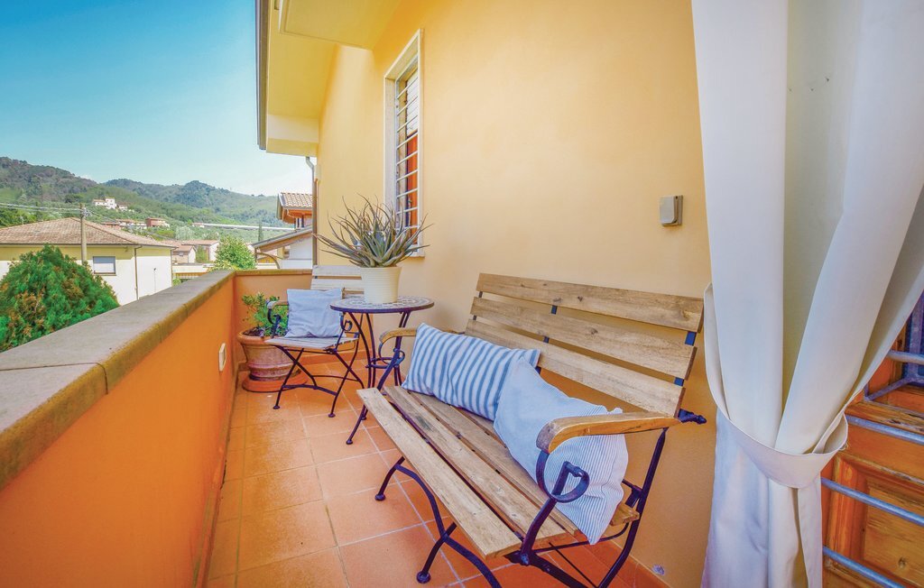 Maison des Fleurs – 8 pers, jacuzzi et jardin en Toscane - Photo 9