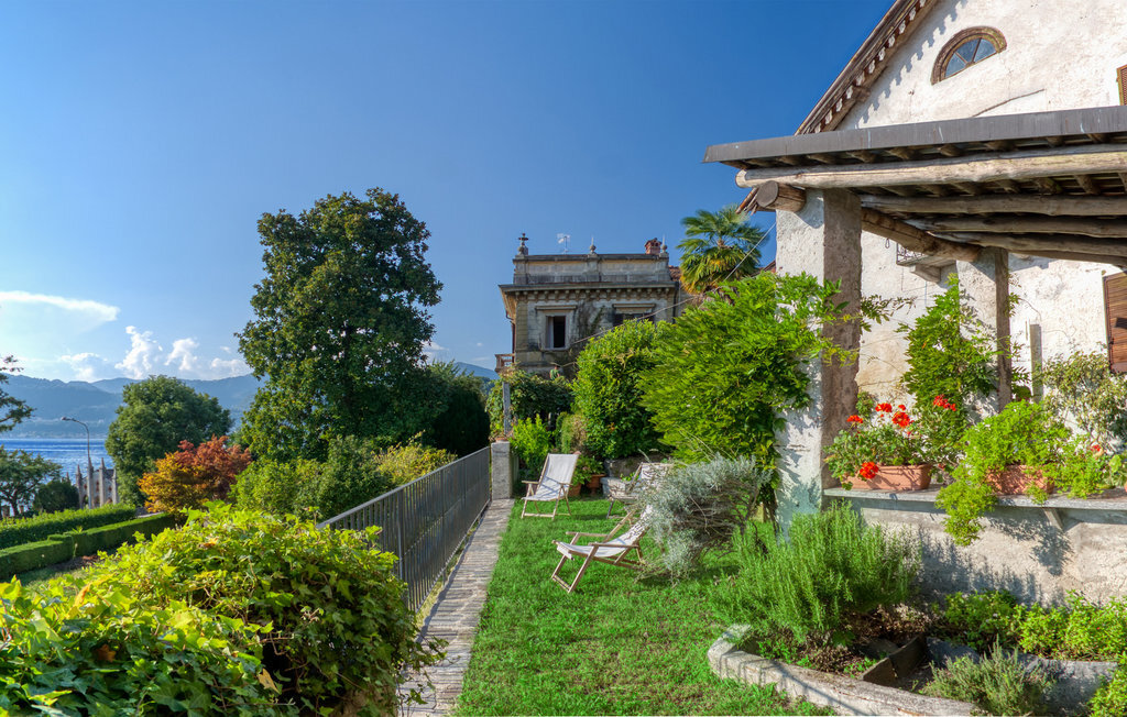 Maison avec dock privé face au lac d'Orta - Photo 1