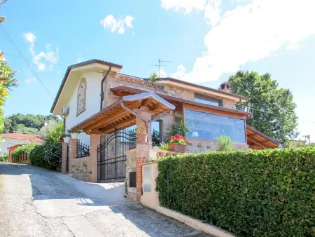 Villa Capo Corso, 450 m² avec piscine à Corsanico : photo 33