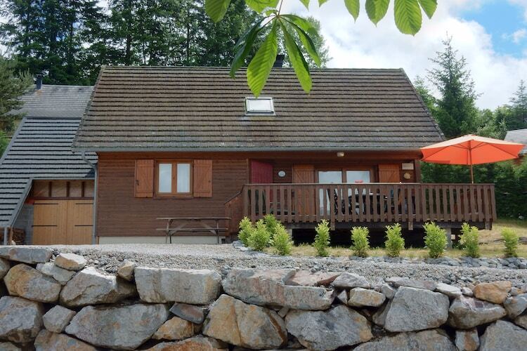 Chalet du Lac à Beaulieu, piscine privée et lac à 400m - Photo 1