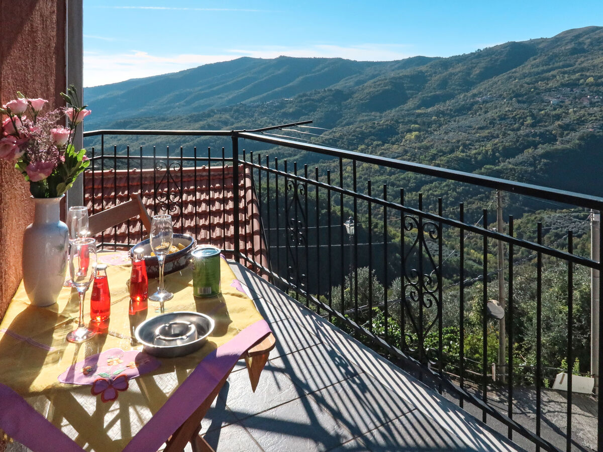 Maison Bel Vedere à Aurigo, vue panoramique montagnes - Photo 3