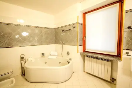Villa Meraviglia - Maison 12 pers., piscine privée, montagne : photo 29