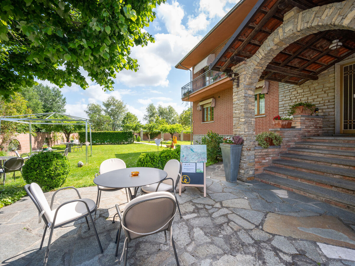Appartement Ca' D'Gnese, mansardé avec piscine à Castagnole Lanze - Photo 2