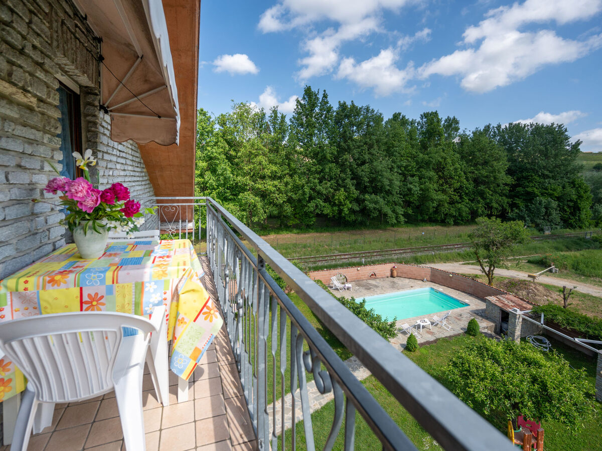 Appartement Ca' D'Gnese, mansardé avec piscine à Castagnole Lanze - Photo 3