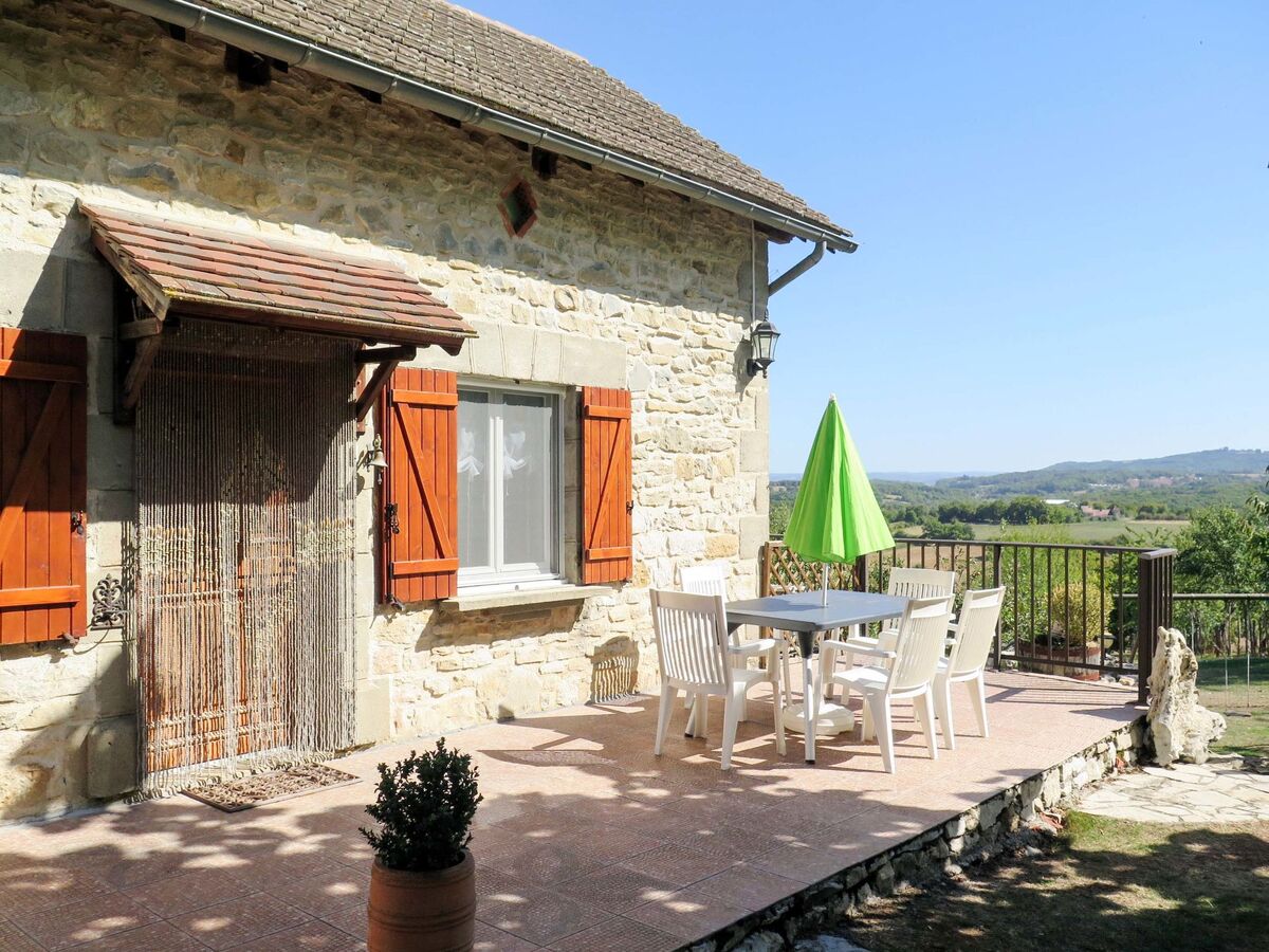 Gîte Sarrouil à Loubressac, piscine et terrasses - Photo 2