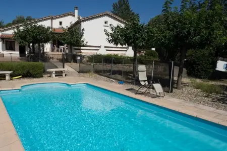 Location maison de vacances à Uzer